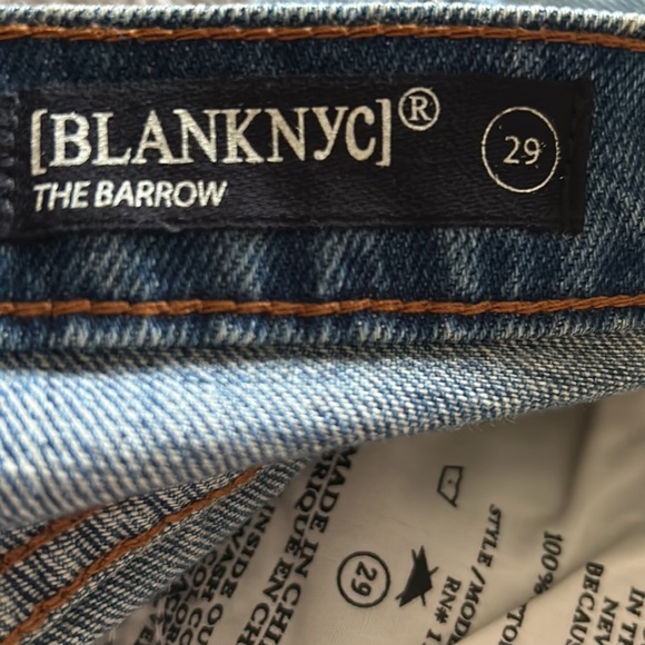 BLANK NYC The Barrow Denim Shorts, Distressed Medium Wash, size 29 - Picture 4 of 4